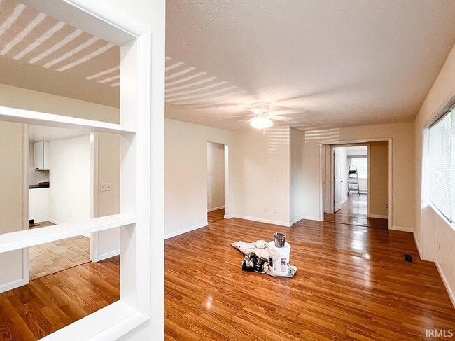 Photo - 2500 E 8th St