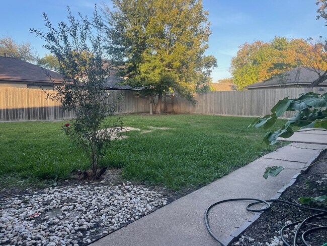 Photo - 11310 Meadow Lake Dr