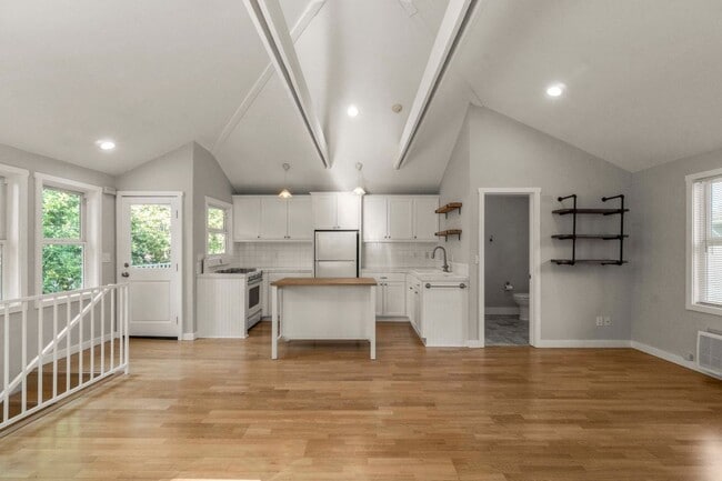 Photo - 21303 Ibanez Ave