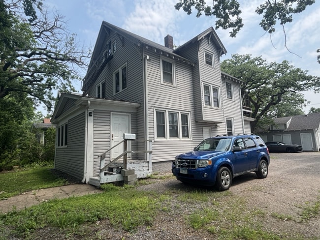 Photo - 812 6th Ave S