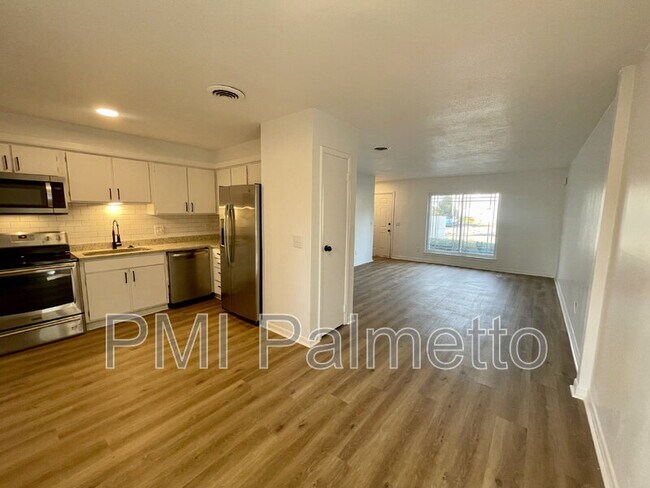 Photo - 1204 Grove Park Ln