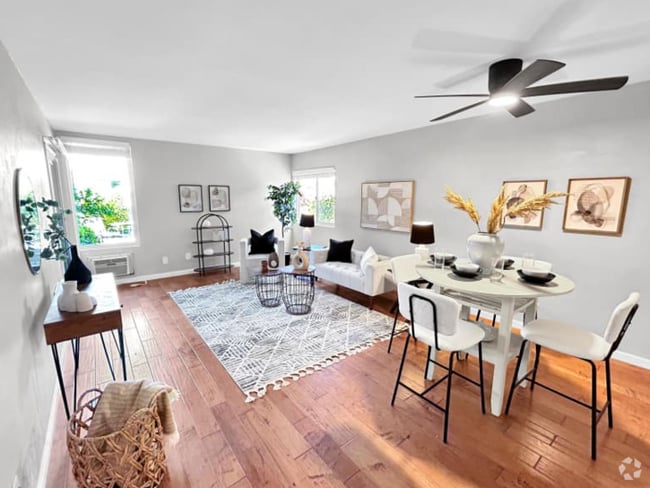 Building Photo - Mission Gorge Condominium Across From Admi... Unit A 115