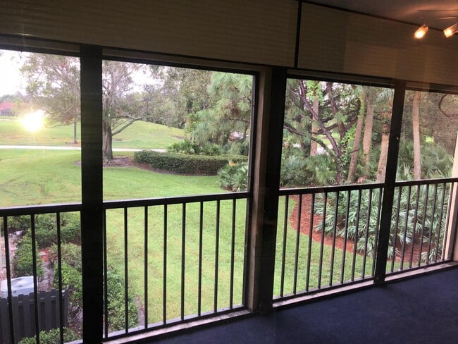 Gorgeous private view from screened patio - 3930 SW Greenwood Way Unit bldg 4  F