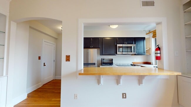 Photo - Historic Capitol Hill One Bedroom W/Open Floor Plan & Fireplace