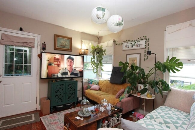 Photo - 419 E Gore St