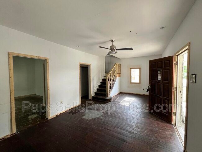 Photo - 327 E Stuart Ave
