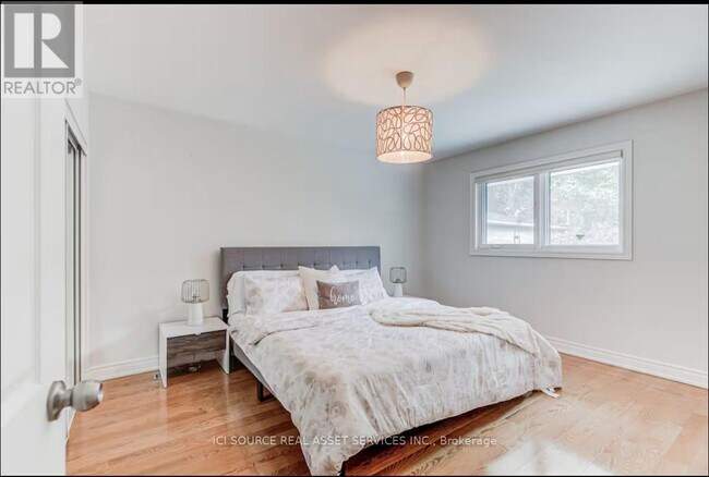 Photo - 96 Wyndcliff Crescent