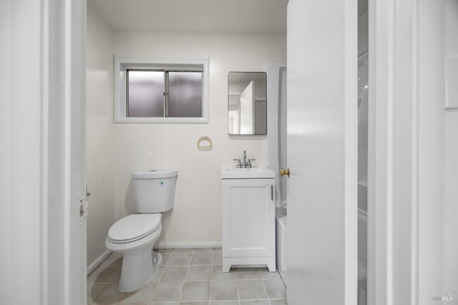 Photo - 620 2nd St E