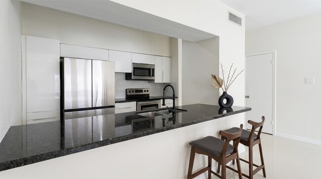 Photo - 384 Wilcrest Dr Unit 384