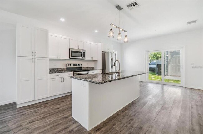 Photo - 1264 Pierce St