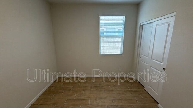 Photo - 18148 W Daley Ln