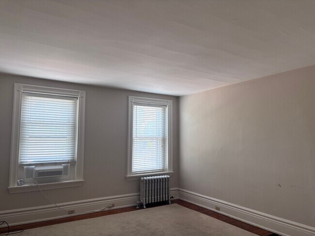 Photo - 1200 W 10th St Unit 3