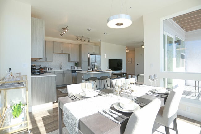 Interior Photo - High Line Pointe Rental