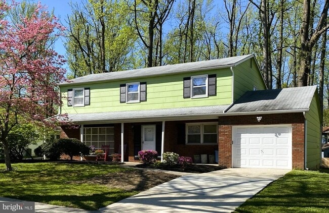 Building Photo - 415 Monmouth Dr