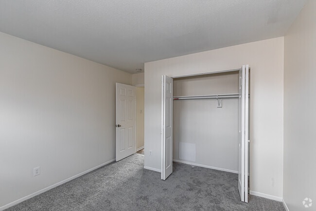2BR, 1BA - Bedroom