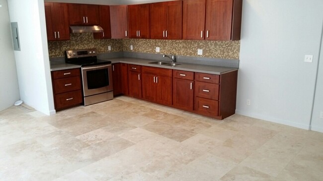 Kaimuki Duplex, 3 Bedroom, 2 baths, 2 park... - Kaimuki Duplex, 3 Bedroom, 2 baths, 2 park... Casa