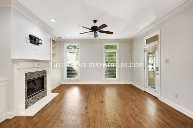 Photo - 533 Rienzi Dr