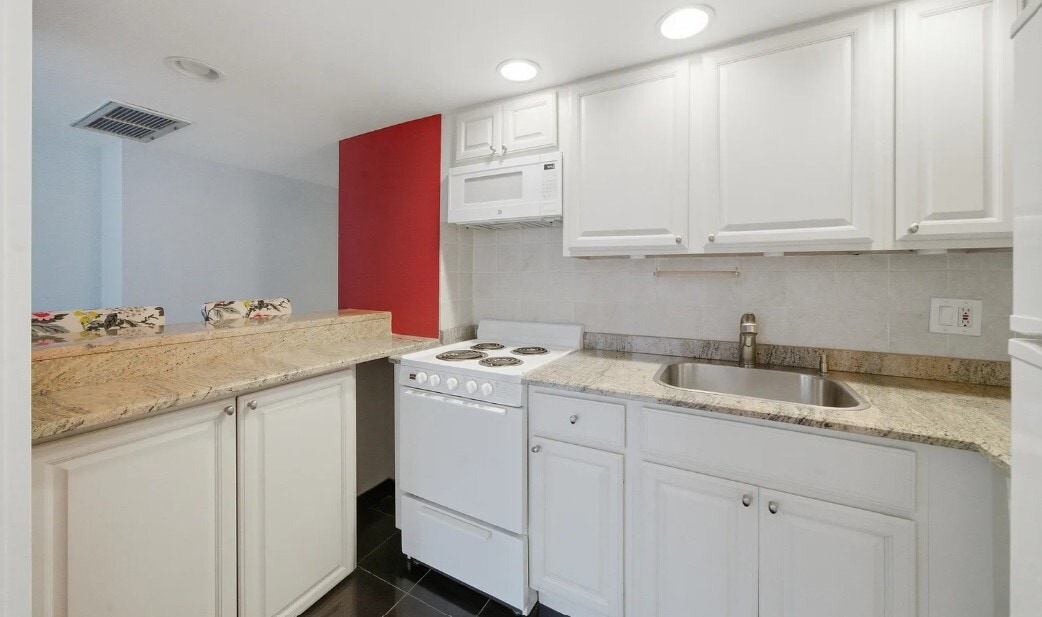 Photo - 260 E Chestnut St Unit 2306