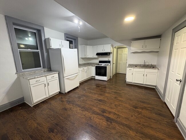 Photo - 1941 S Winona Ln Unit 1941 - Lower