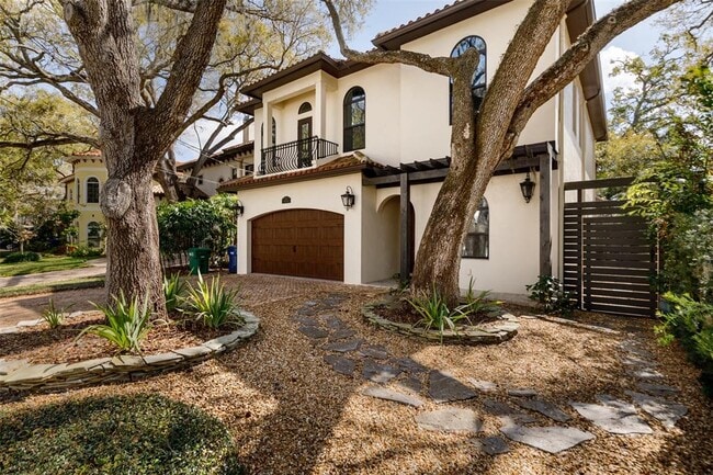 Building Photo - 3122 W Oakellar Ave Rental