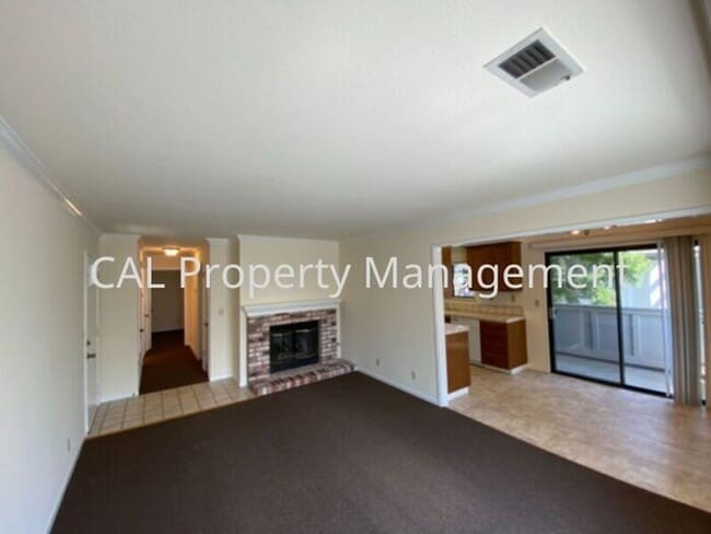 Photo - Upper level 2 bedroom & 1 bathroom condomi...