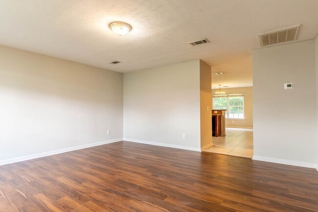 Photo - 752 Holland Ridge Dr
