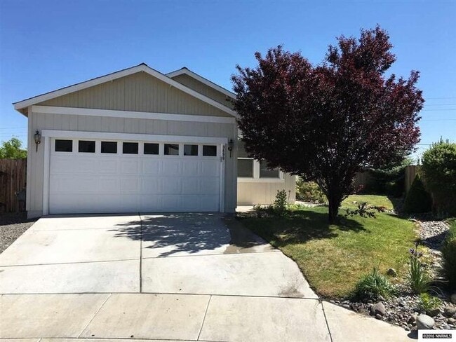 Building Photo - 3 Bed 2 Bath Home w/ Beautiful Backyard - ...