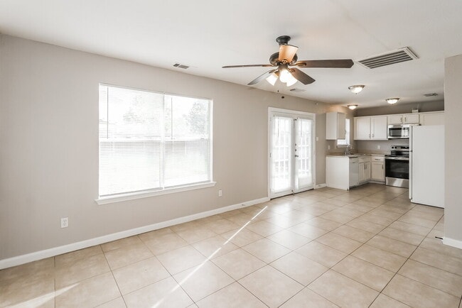 Photo - 7423 Village Lake Dr