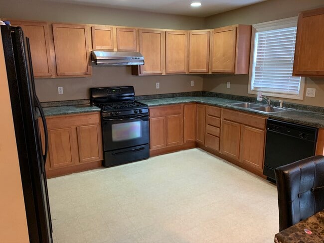 Photo - 11005 N Waterton