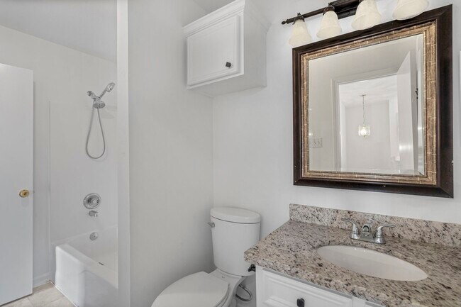 Photo - 2106 Nettleton St