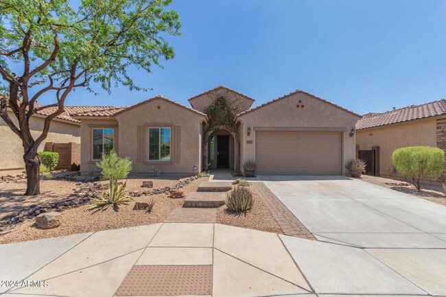 Beautiful 4 bedroom home in Cave Creek! - Beautiful 4 bedroom home in Cave Creek!