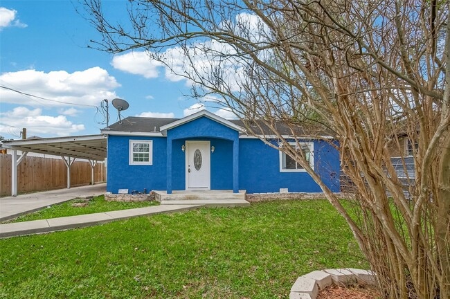 Photo - 12906 Gladden Dr