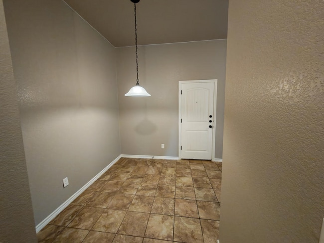 Photo - 701 Sladecek Dr Unit A