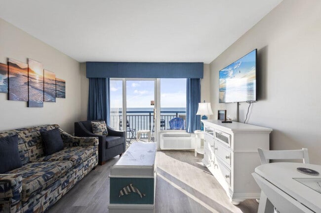 Building Photo - 2301 N Ocean Blvd Rental