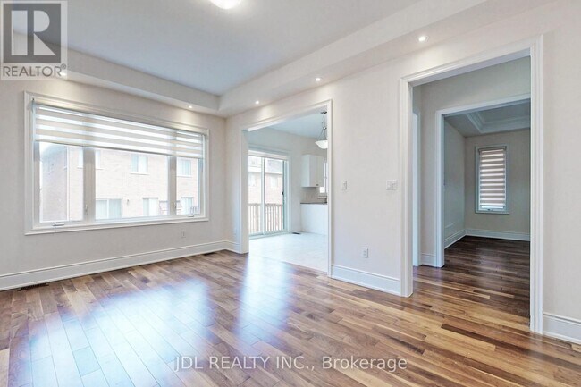 Photo - 95 Giardina Cres