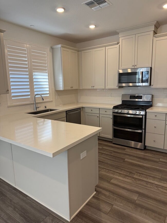 Photo - Beautiful home in Northlake!