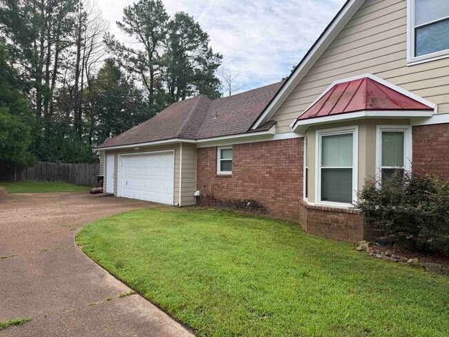 Photo - 956 Rolling Oaks Ln