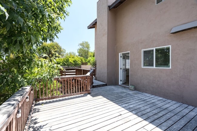 Photo - 5191 Alumni Pl