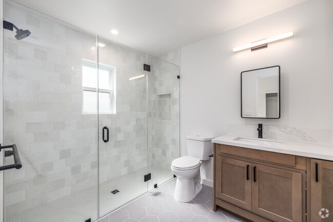 2 BR, 2 BA - Bathroom