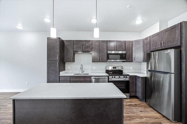 Photo - 1281 N Frontage Rd W
