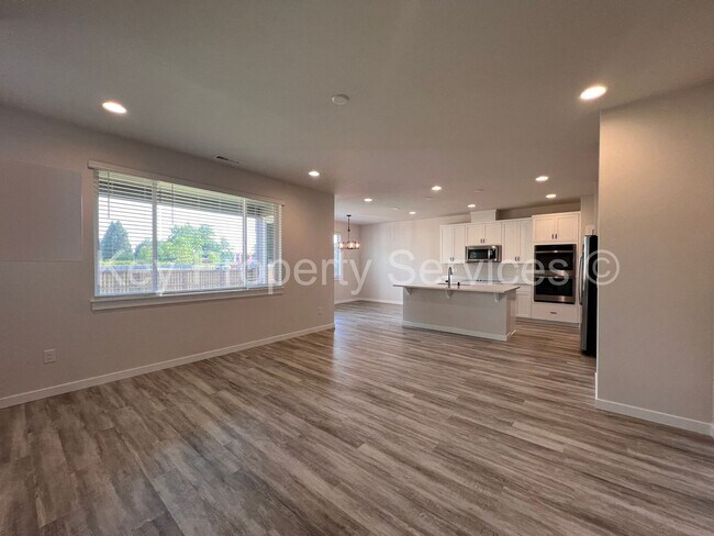 Photo - Gorgeous Modern Traditional Home in Brush ...