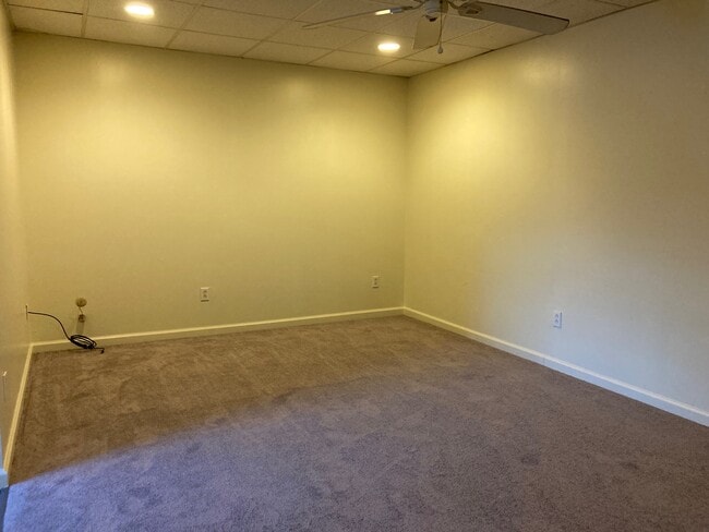 Photo - 5801 Lincoln Ave Unidad A