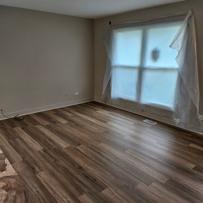 Photo - 5565 Allemong Dr