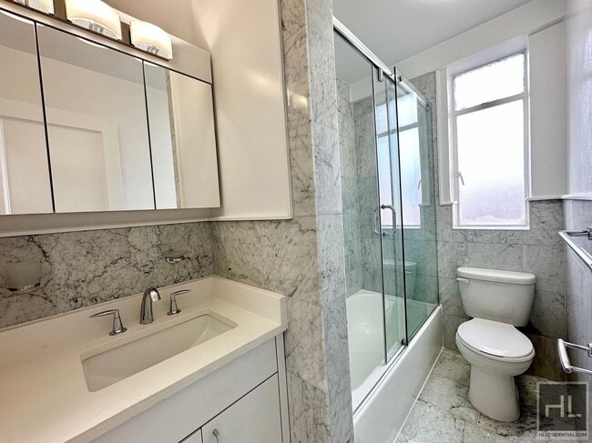 Photo - FIFTH AVENUE Unit 3E