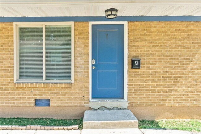 Photo - 343 E Lambourne Ave