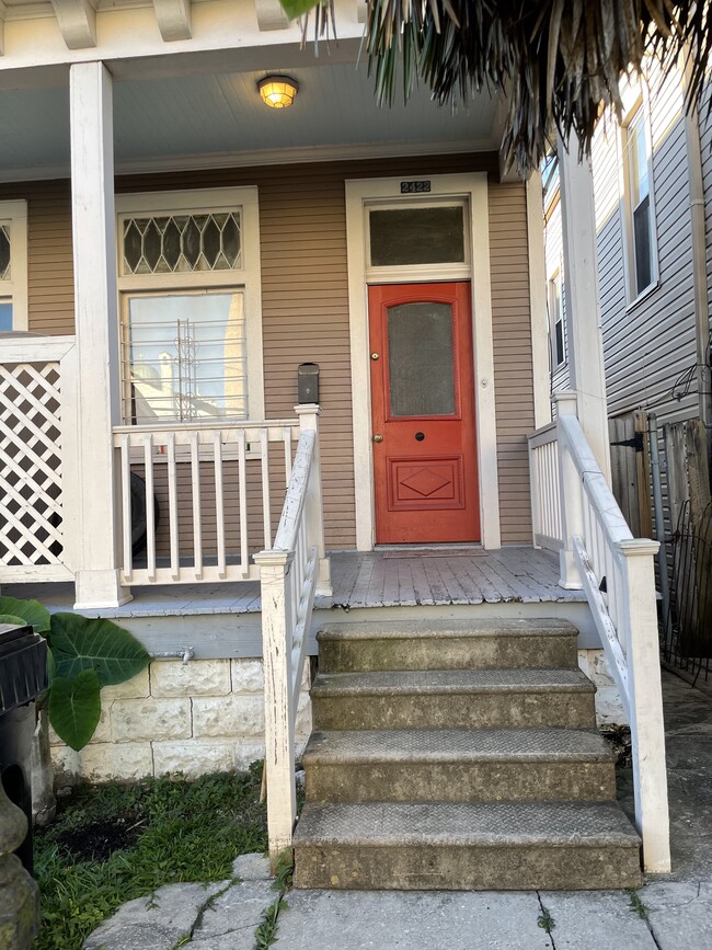 2422 Jena St - 2420 Jena St Unit 2422