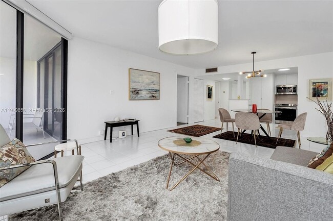 Building Photo - 1865 Brickell Ave Unit A1502