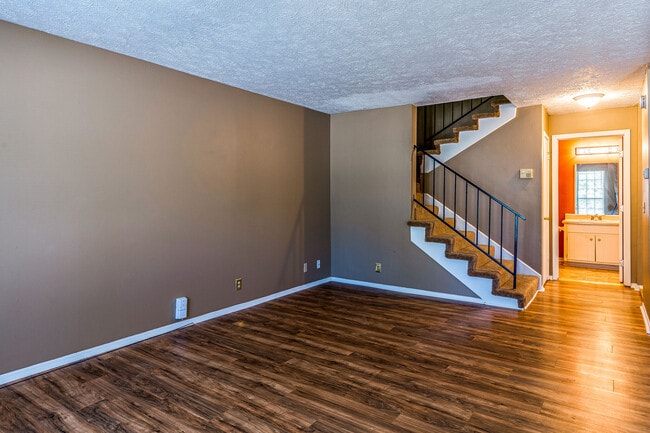 Photo - 802 Rachels Vw