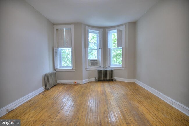 Photo - 3422 Chestnut Ave