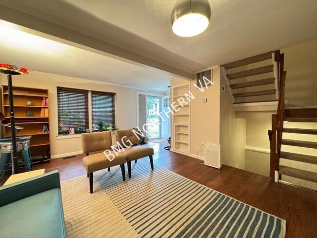 2816 Raymond Ct